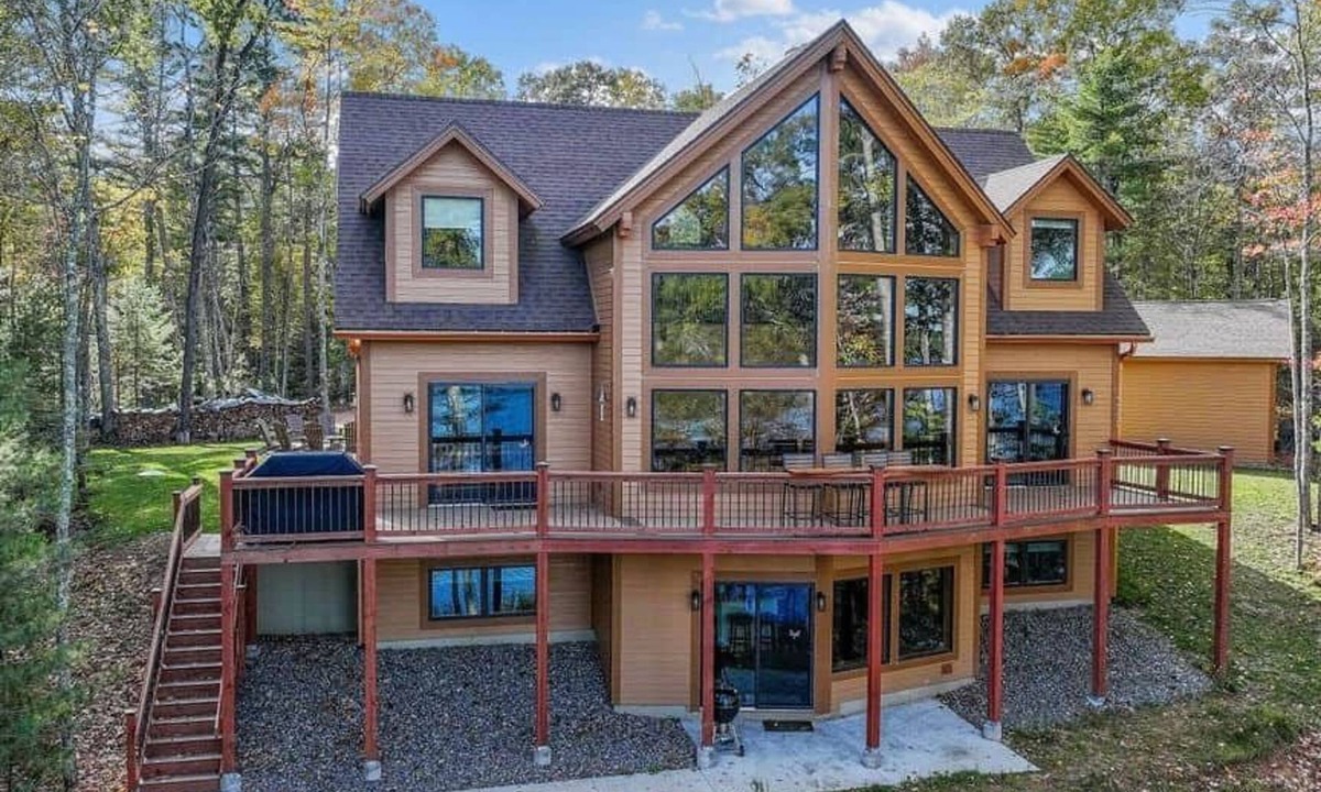St Germain House | Eagles Bluff - 6 Br Lakefront Cabin on 20 acres