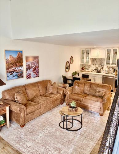 Brian Head House | Eagles Roost Haven - Cozy Ski View Condo