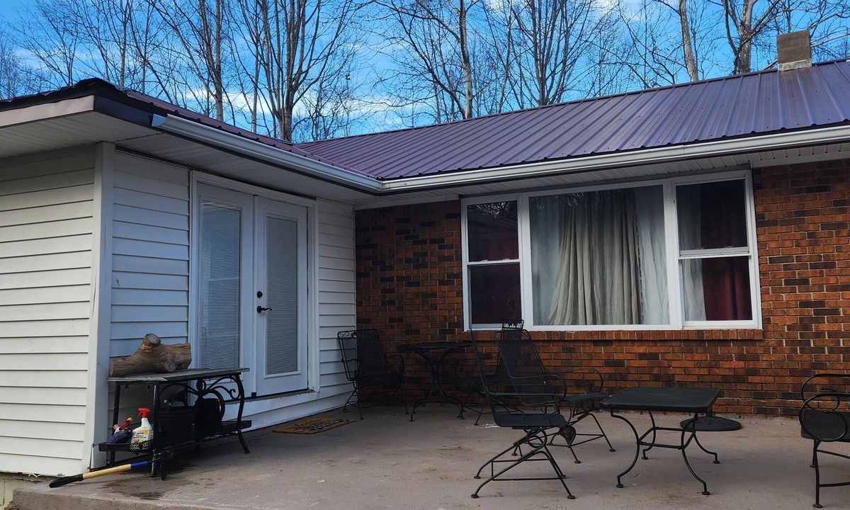 Green Valley House | Eagles Roost, Spacious House for large groups,Sleeps 12 comfortably