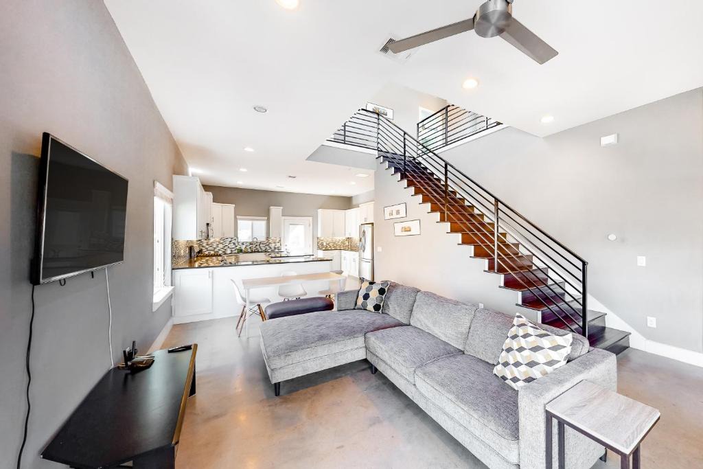 St. John - Coronado Hills House | East Austin Charmer