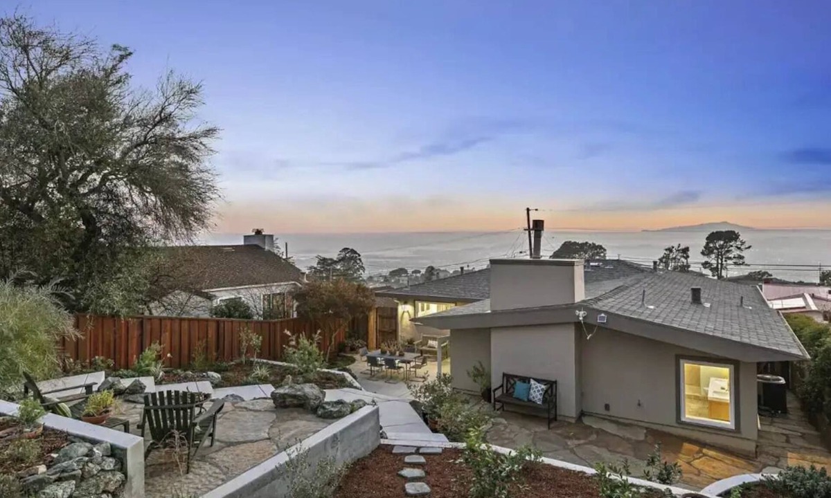 El Cerrito House | East Bay Golf Course Haven