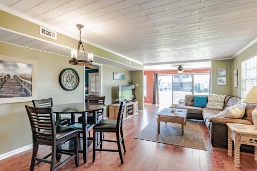 Dauphin Island House | East End Beach Side Bungalow