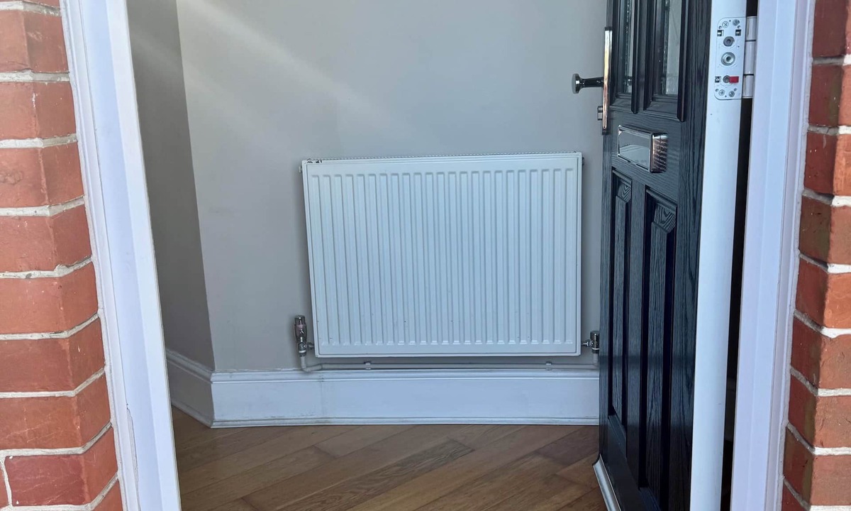 East Grinstead Apartment | East Grinstead Cosy, Spacious Self-Contained Flat