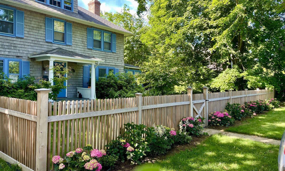 Pantigo Road Historic District House | East Hampton Village, Charming, Spacious, and Convenient