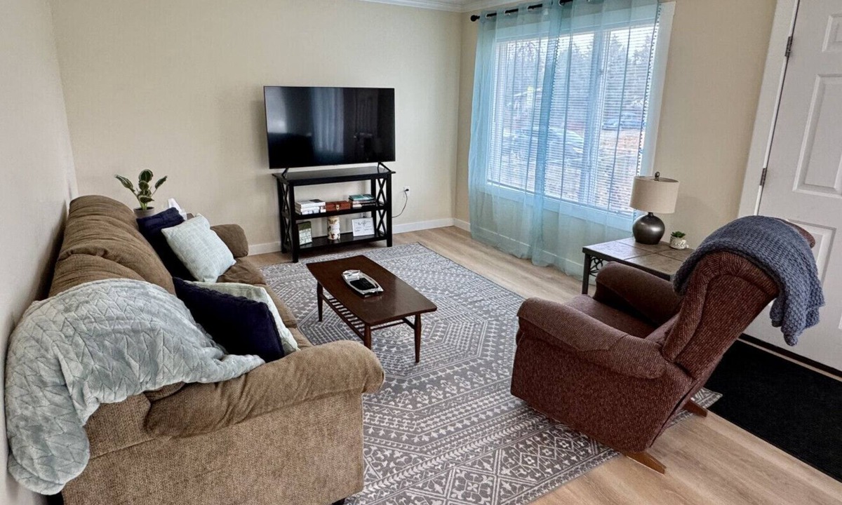Miles City House | Easy access! Superb location!