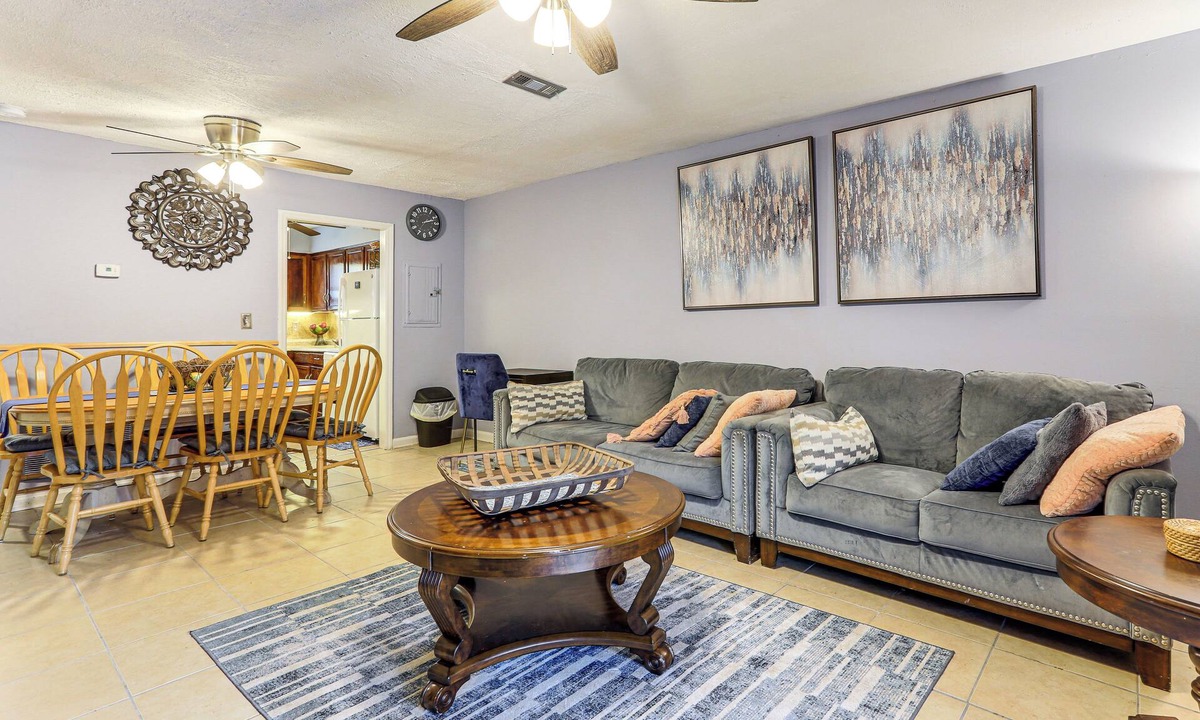 Decatur House | Easy ATL Access: Suburban Home Base w/Patio