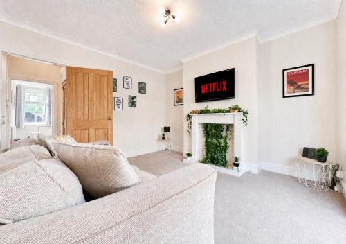Grantham House | EasyRest House 2 Grantham - 6 Beds & Free Parking - Easy Location - Access to A1, Town Centre & Shops