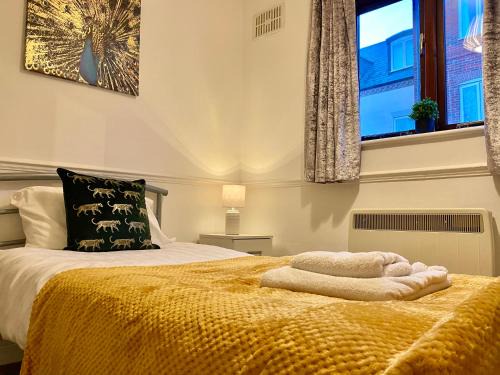 Spalding Apartment | EasyRest Spalding - 4 Beds & Free Parking - Central & Modern Open Plan Apartment - Convenient Location