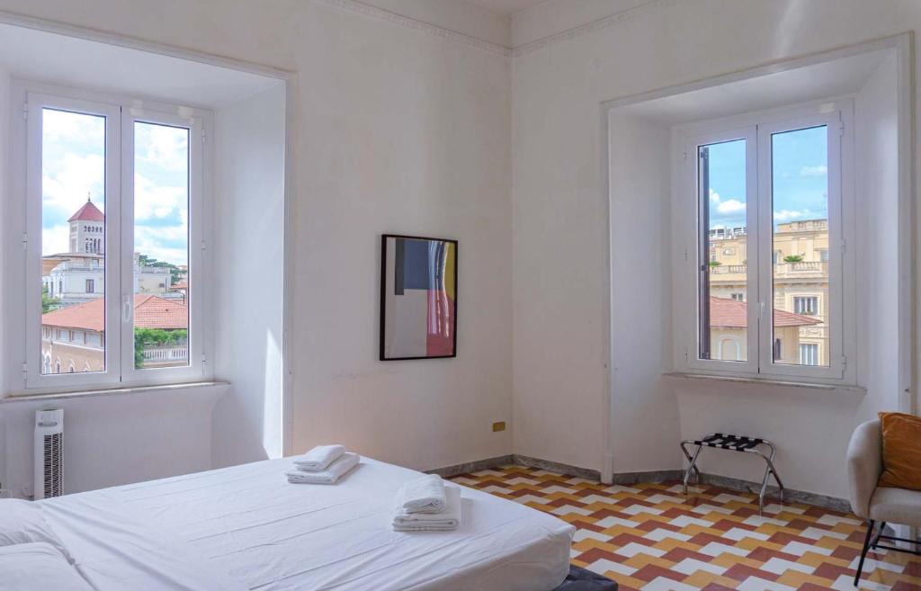 Rione XVI Ludovisi Apartment | EasyTopStay - Villa Borghese Large Apartment