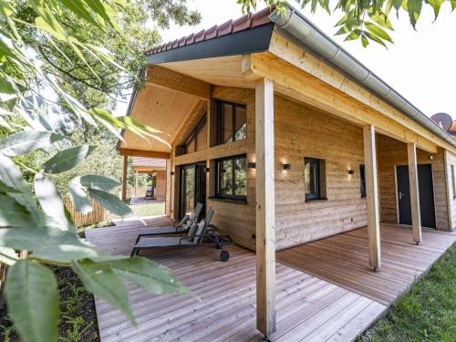 Hartkirchen Ski Chalet | Ebenerdiges gemütliches Chalet im Vital Camp Bayerbach