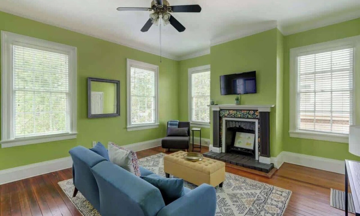 Savannah Victorian District Condo | Eclectic Abode, Funky | Fun | Dog-Friendly!