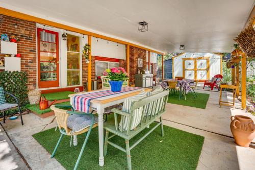 Park East House | Eclectic Multi-Level Charmer! 2 Mi to CU Boulder
