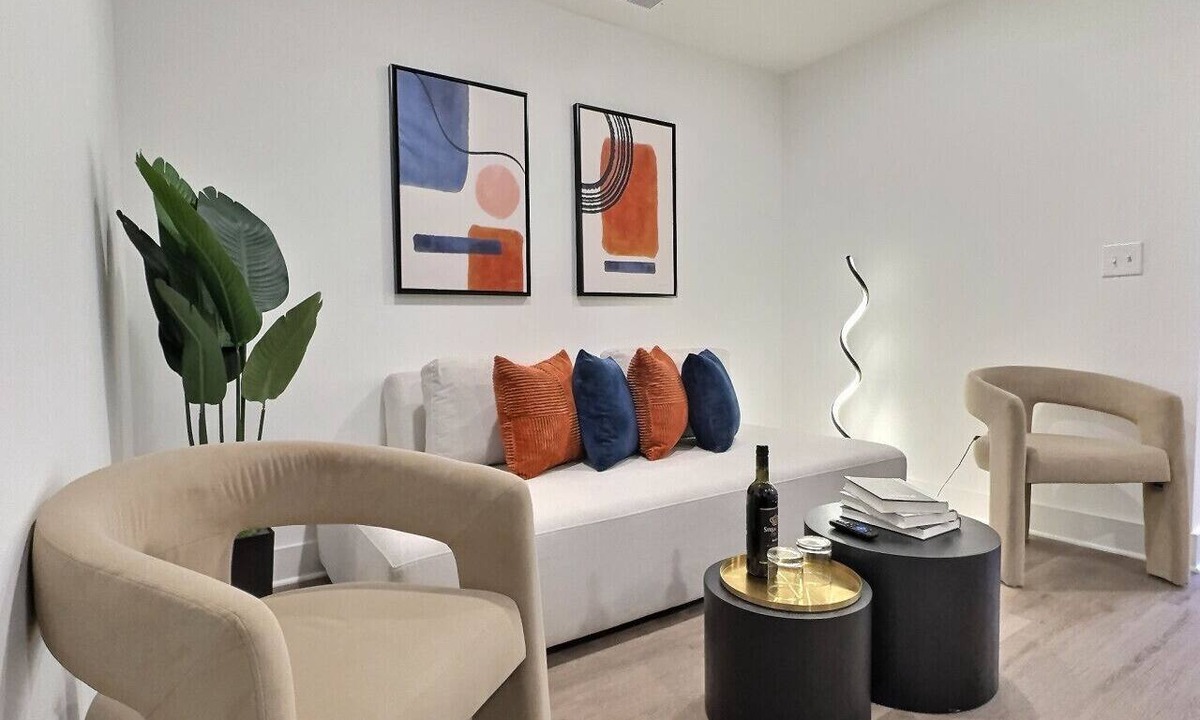 Birmingham Apartment | Eclectic Retreat in Heart of Downtown