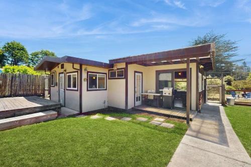 Cleone House | Eco-Conscious Home with Spacious Yard & EV Charger
