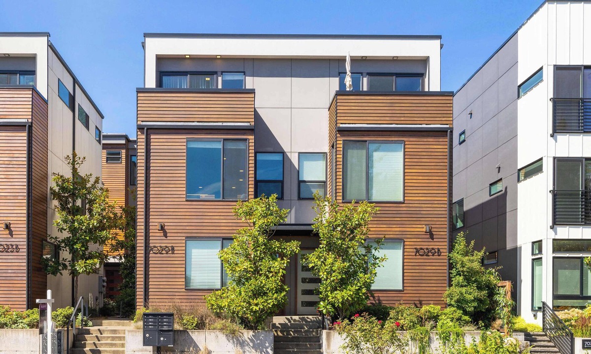 Seattle Condo | Eco-Friendly 3BR Retreat w, UW & Hospital