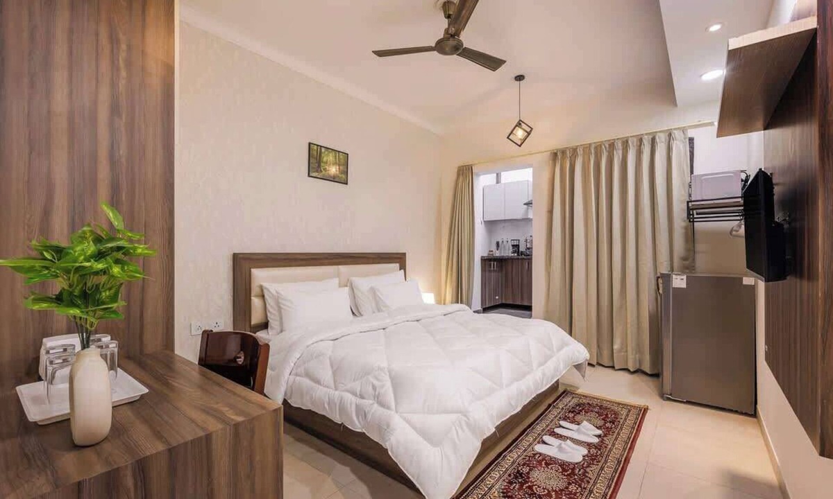 Sector 40 Apartment | Eco-friendly luxury awaits you/Garden