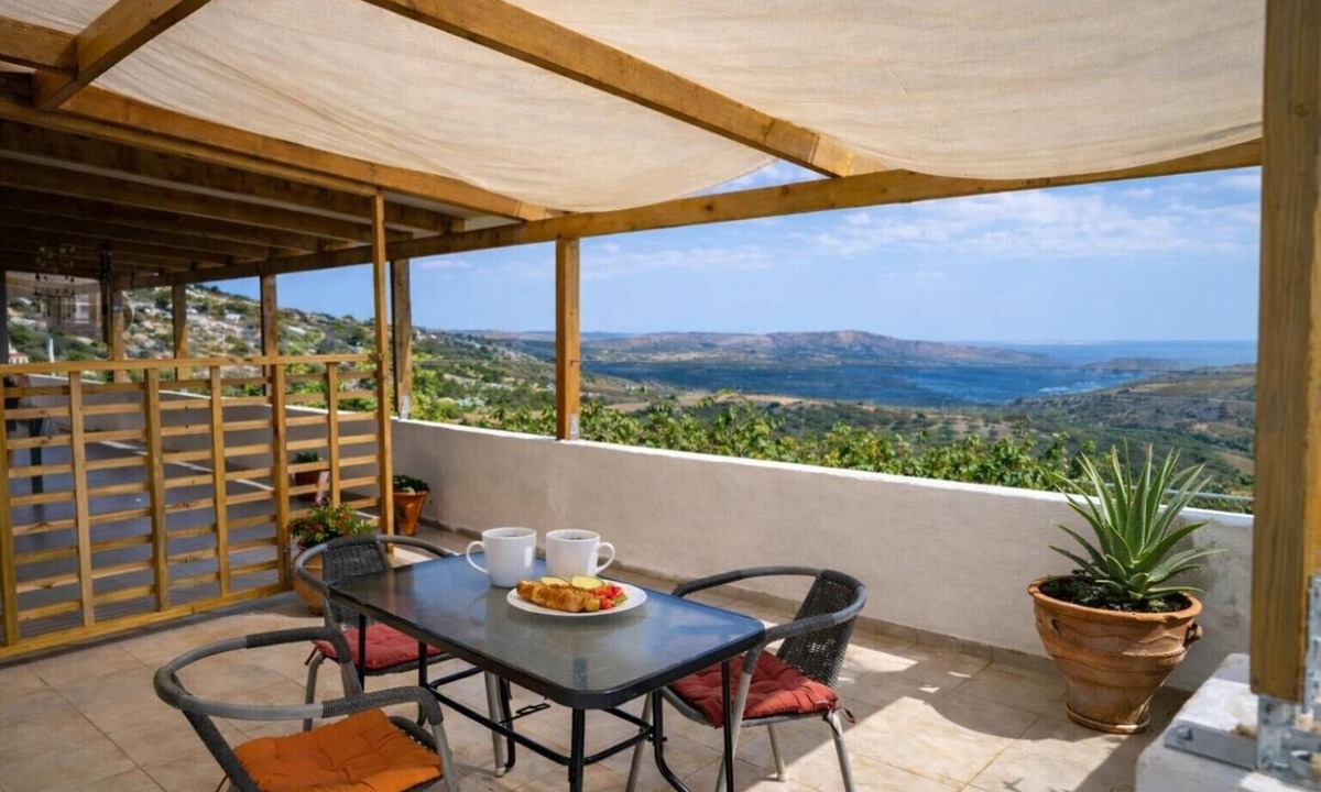 Vigla House | Eco-Friendly 'Lydia Guest House - Sea' with Sea View, Private Terrace & Wi-Fi