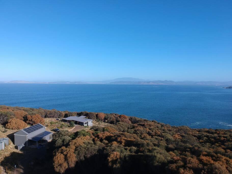 Primrose Sands Villa | Eco Waterfront Seclusion - Carlton Bluff House
