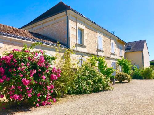 Jaunay-Marigny Bed & Breakfast | ECOLE DE MATHUNA Chambre d hotes familiale sejour calme avec piscine et jardin