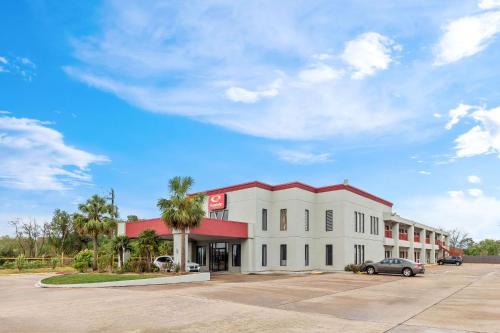 Channelview Hotel | Econo Lodge Inn & Suites Channelview - Houston East