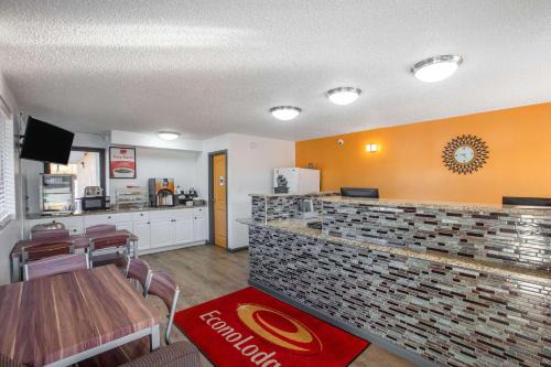 Lithonia Cabin | Econo Lodge Lithonia - Atlanta East