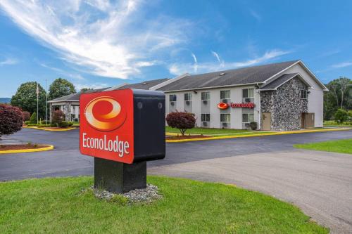 Painted Post Cabin | Econo Lodge Painted Post - Corning