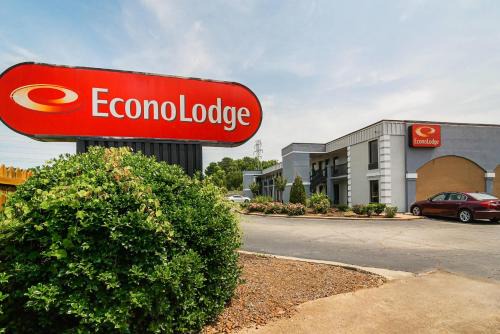 Lowes Grove Cabin | Econo Lodge Research Triangle Park