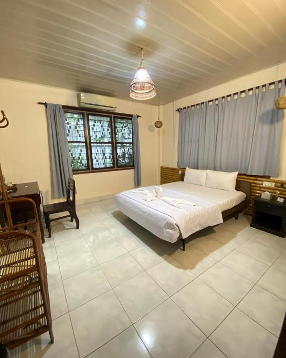 Kampot House | Ecran Riverfront Guesthouse