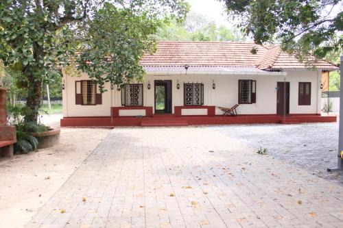 Cherthala Ski Chalet | Eden Casa