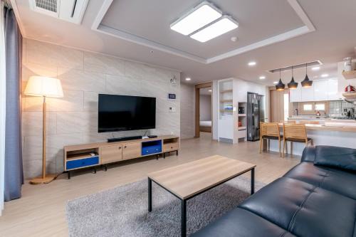 Okpo-dong Resort | EdenStay