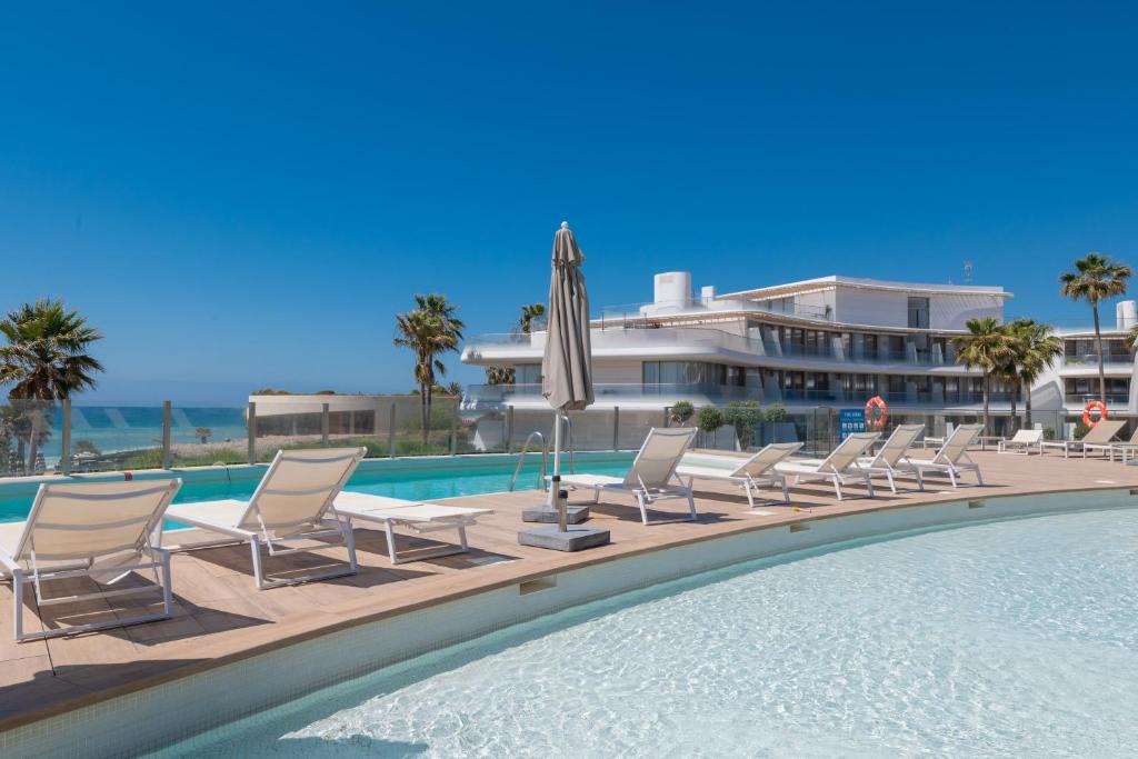 Estepona Apartment | Edge Luxury Beachfront 2BR with 3 Pools, wellness, gym
