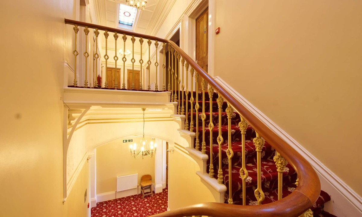 Huddersfield Hotel | Edgerton Hotel