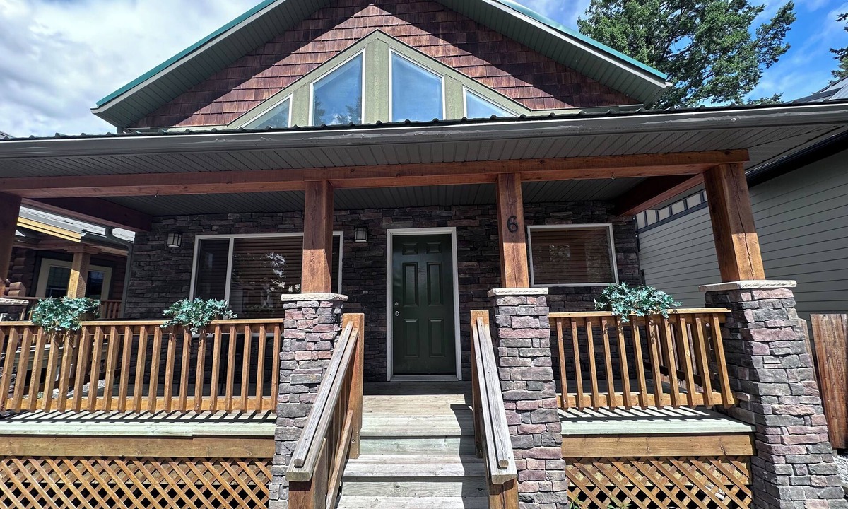 Edgewater Cabin | Edgewater Escape: Your Cozy Cabin Getaway