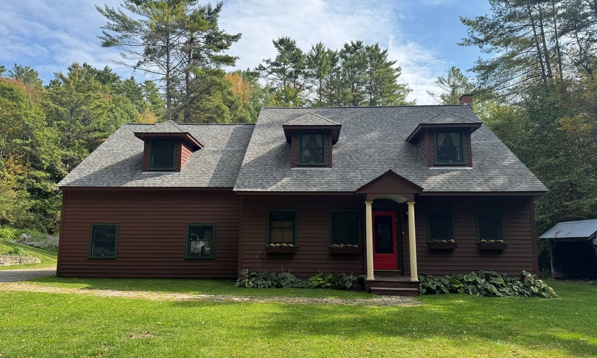 Milford House | Edgewood, Beautiful custom built 5 bdrm home w/fire pit, game room, scenic pond