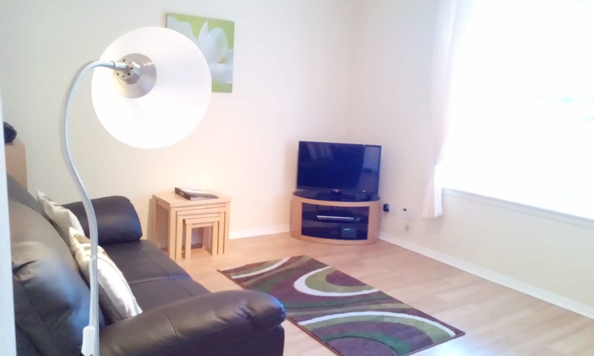 Gifford Apartment | Edinburgh Palace Apartment - Ground floor apartment near the Royal Mile