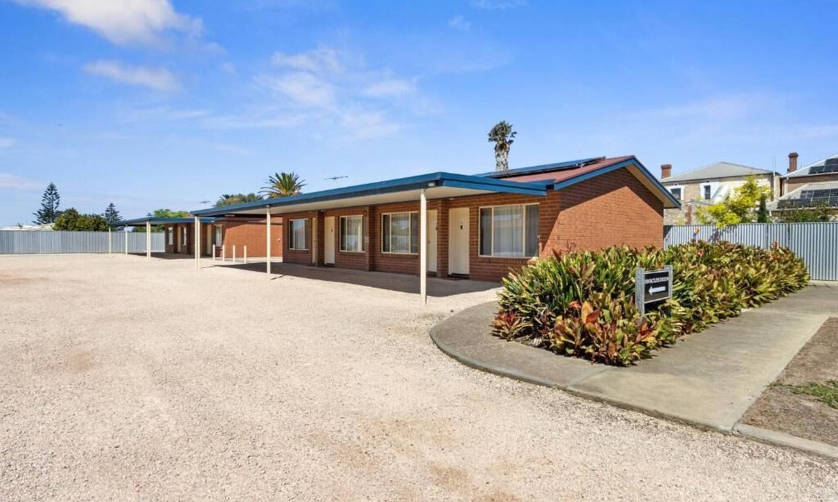 Melville Apartment | Edithburgh Seaside Motel