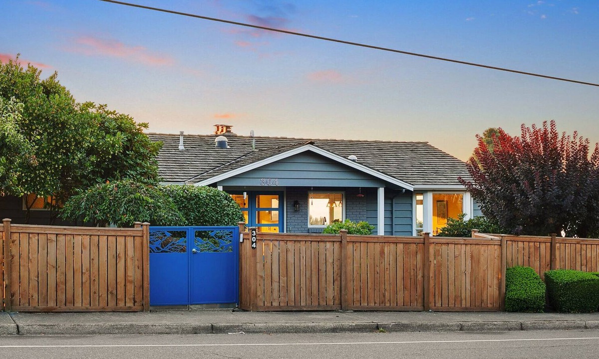 Edmonds House | Edmonds View Home
