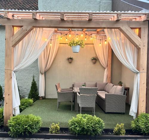 Vulcan Villa | Eduard Inn