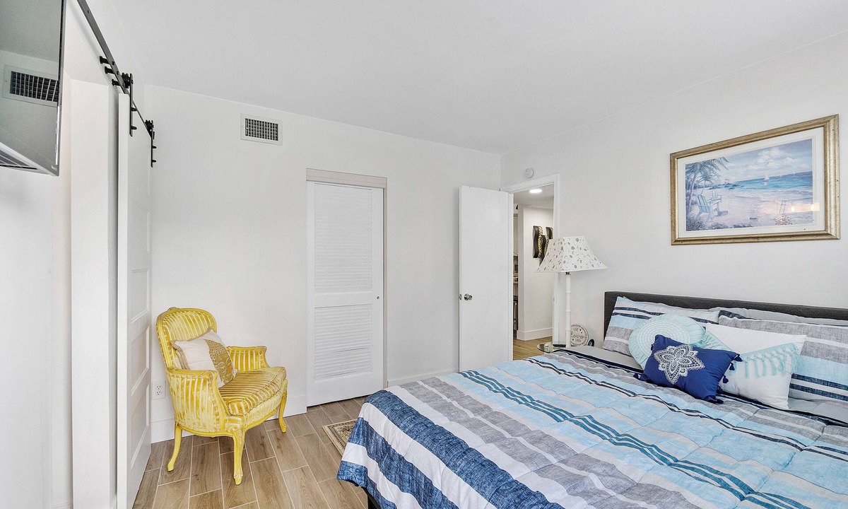 Cypress Point Apartment | Efficiency Pied-à-terre Suite in Pompano Beach