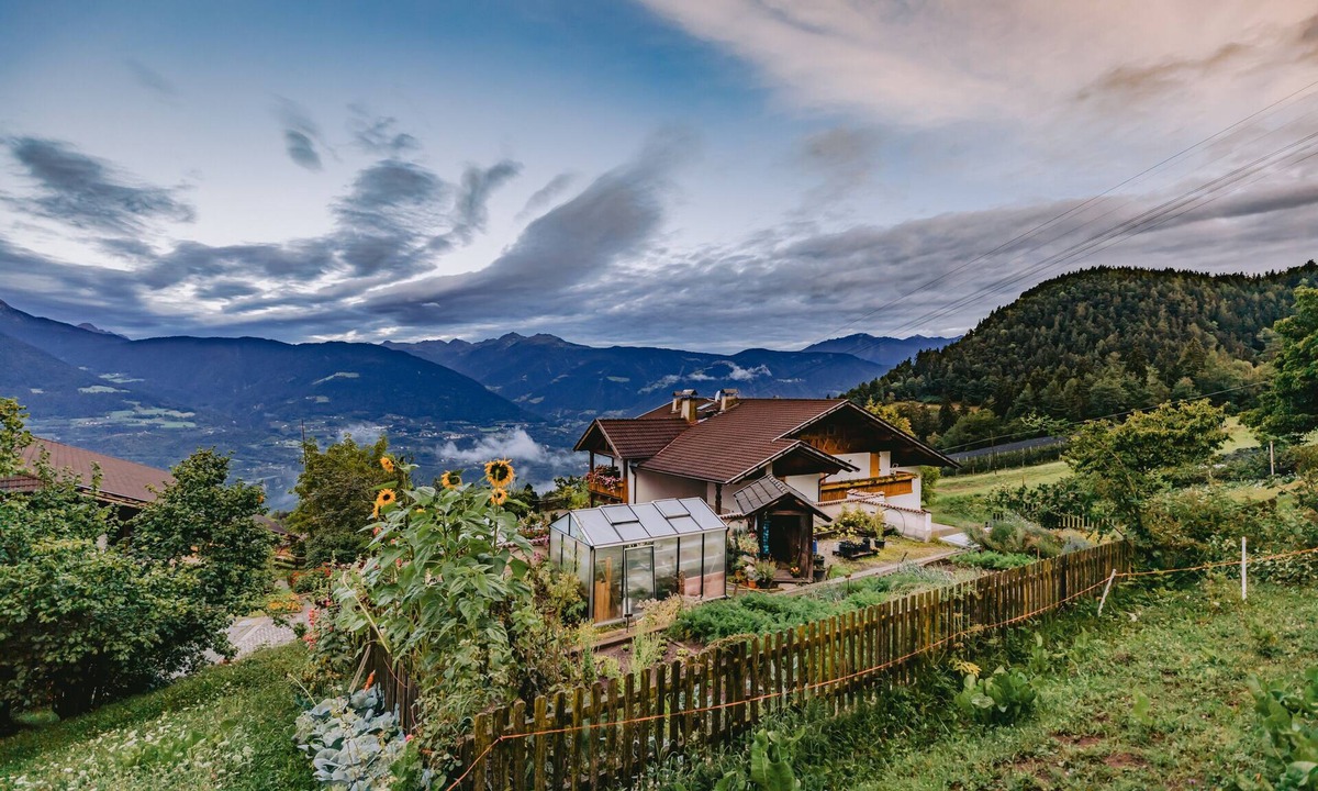 Verano Apartment | Eichernhof Apartment Apfelblüte – Delicious Vital Breakfast and Dinner Available on Request