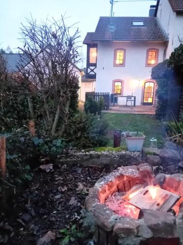 Eisenschmitt House | Eifel Duitsland fraai vakantiehuis met tuin