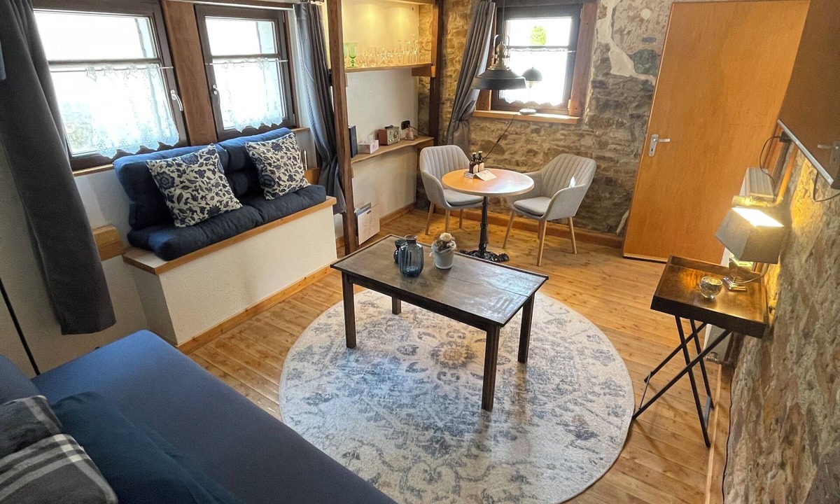 Ulmen House | Eifelstuben with charm - farmhouse parlor, 1-2 pers. cozy vacation home near the lake