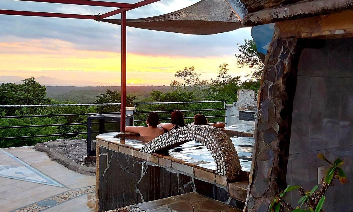 Tarcoles Hotel | El Castillo Monte Campana