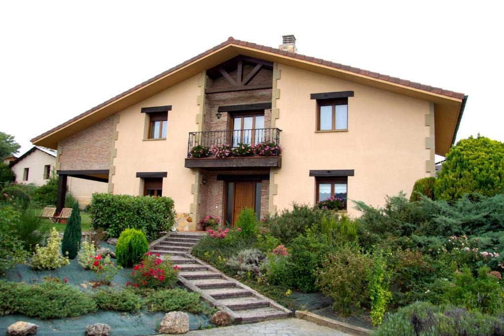 Urturi House | El Chalet Del Golf