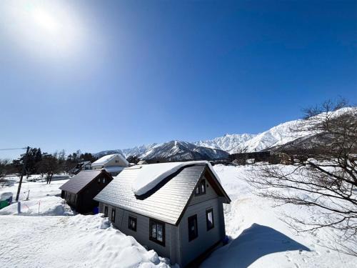 Hakuba Ski Chalet | el green log