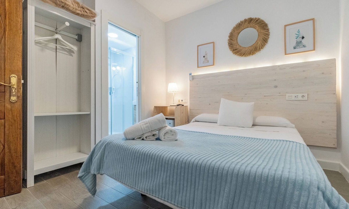 Pedregalejo Hostel | El Nogal Home - Hostel