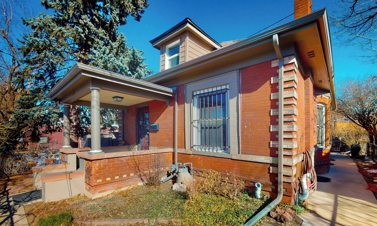 Lincoln Park Apartment | Elati Guesthouse: Walkable Home in Arts District