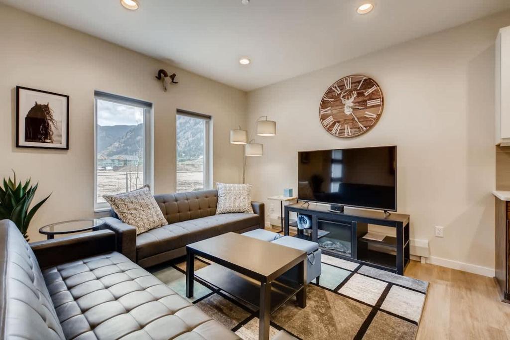 Georgetown House | Elbert's Escape - Sleeps 8 - Lakefront Views New