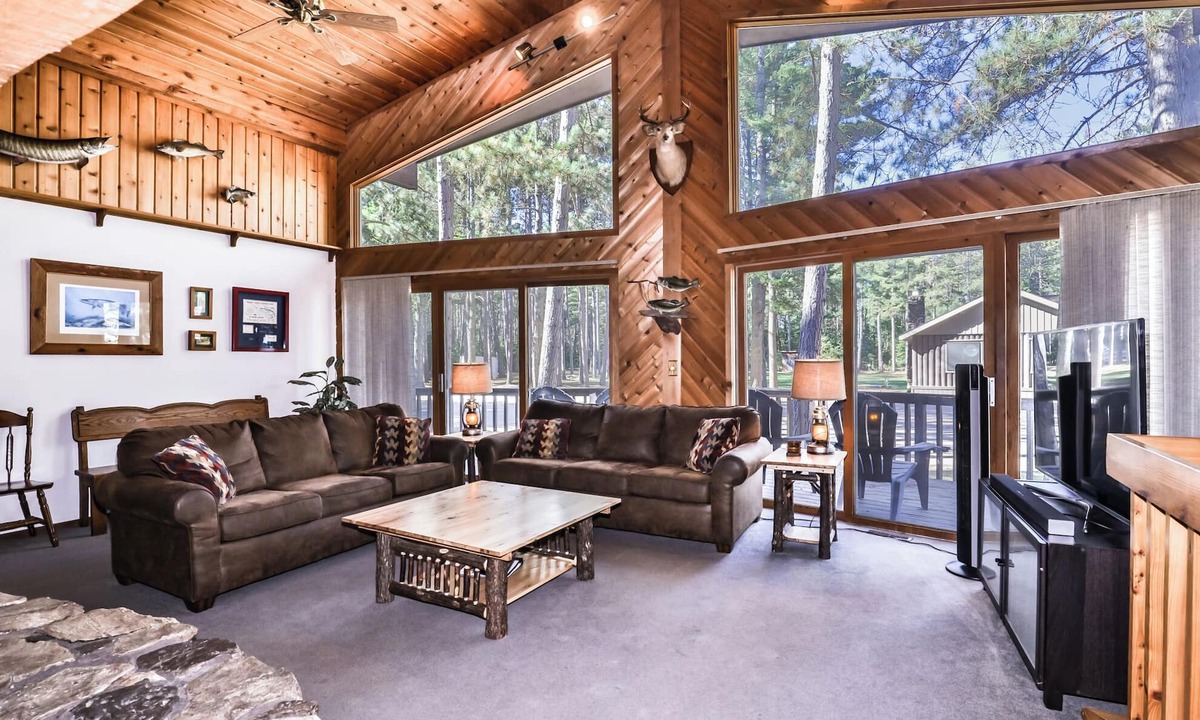 St Germain House | Elbert’s Resort lakeside cabin with dock and Timber’s bar and grill on site!
