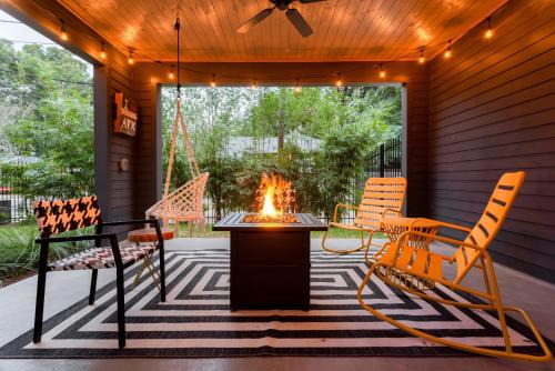 East Cesar Chavez House | Electric Disco Den - 6 Min Walk to Rainey St